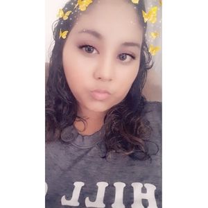 Meet your Posher, Cesia